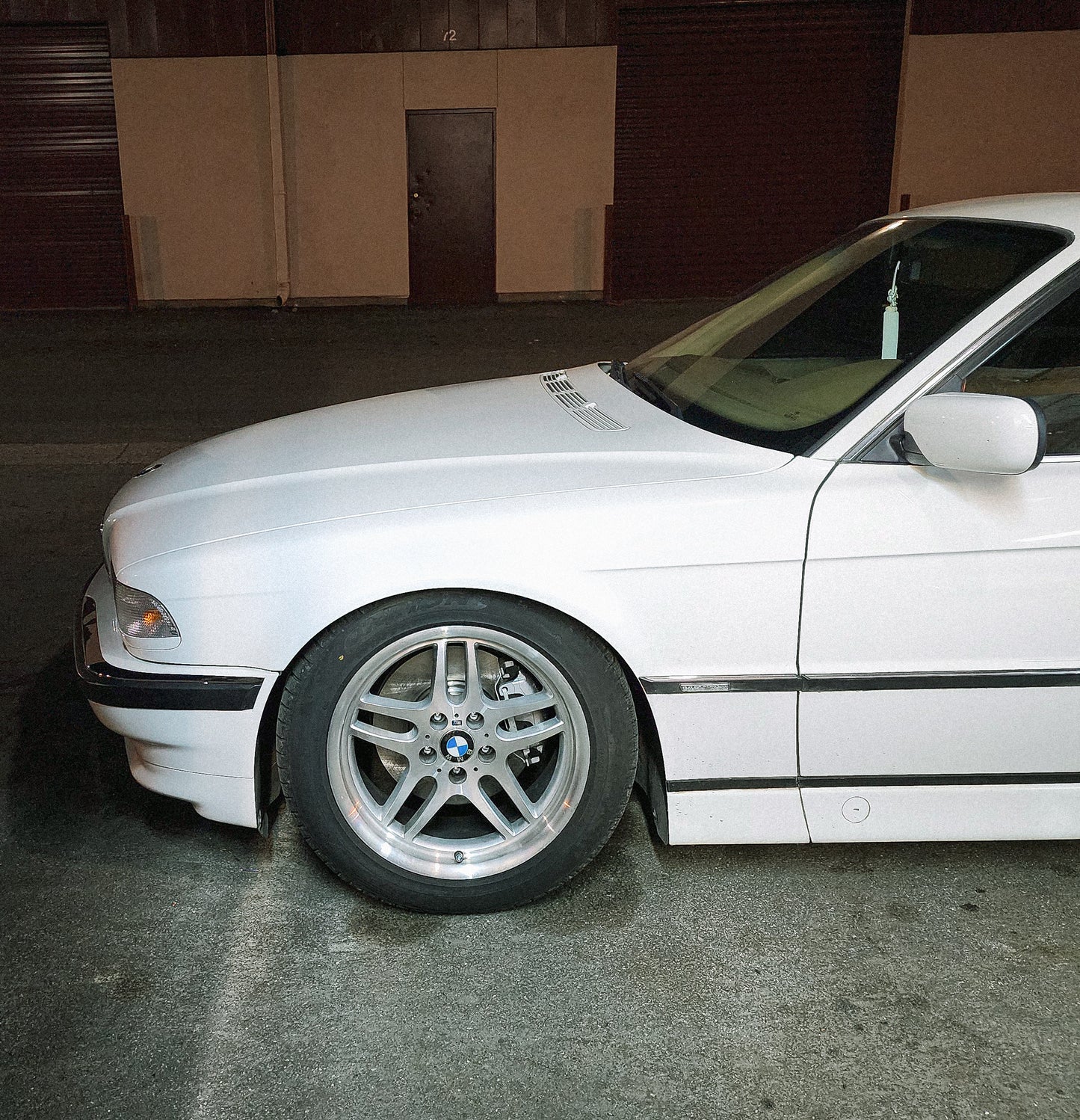 7 speed shop BMW E38 95-98 slim lower turn signal eye lids eyelids garnish eyebrow