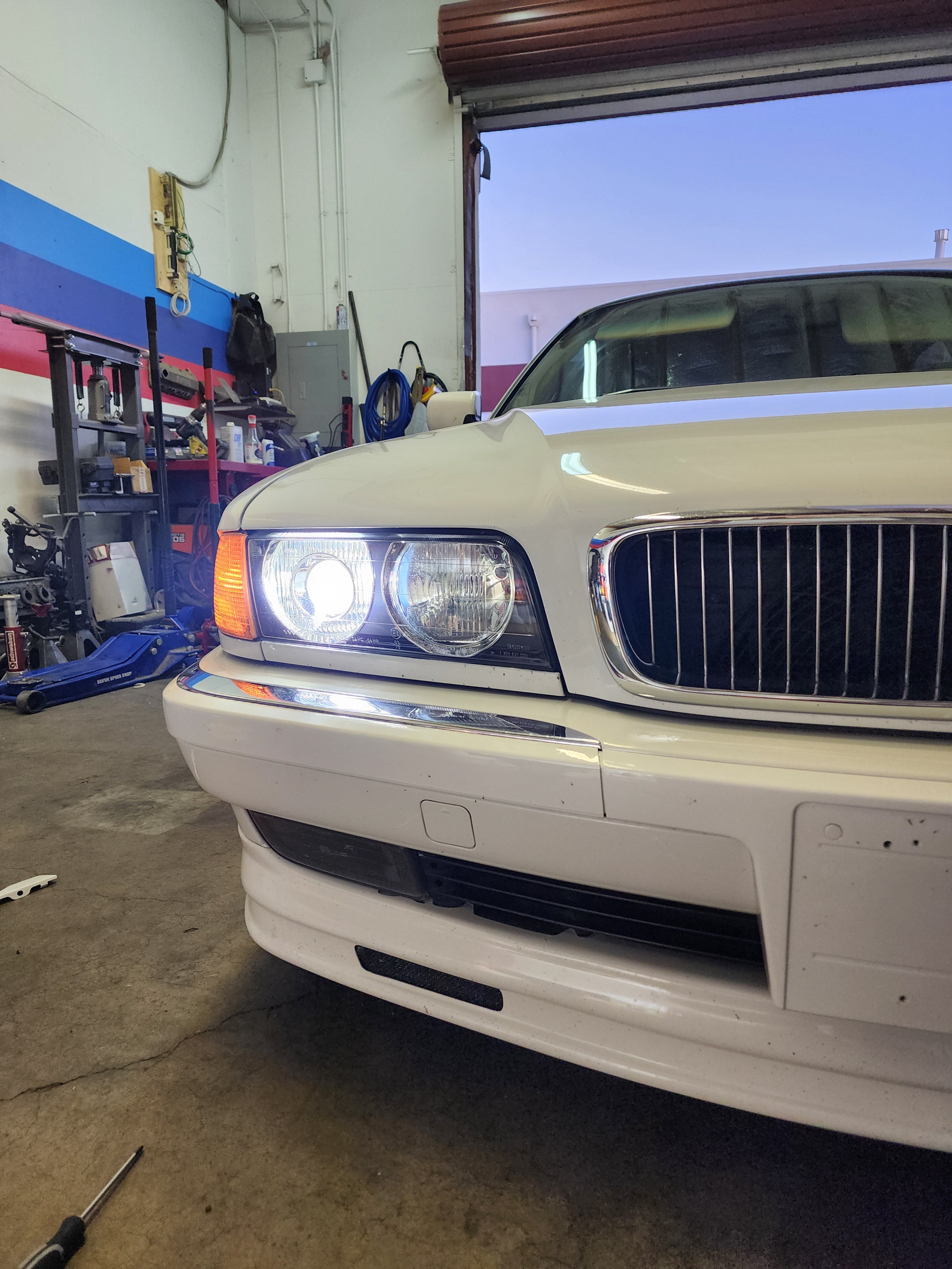 Bmw E38 HID headlight conversion kit for US spec 740i 740il ...