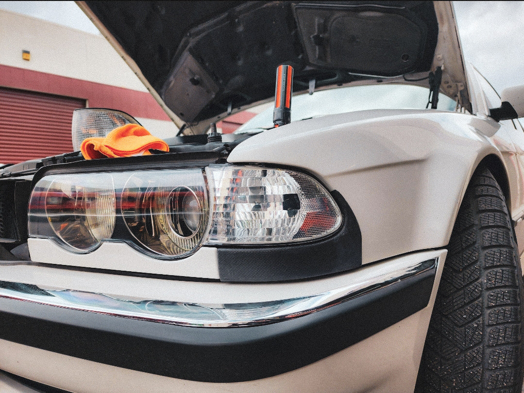 Bmw E38 headlight conversion late model turn signal fender adapters for 95-98.