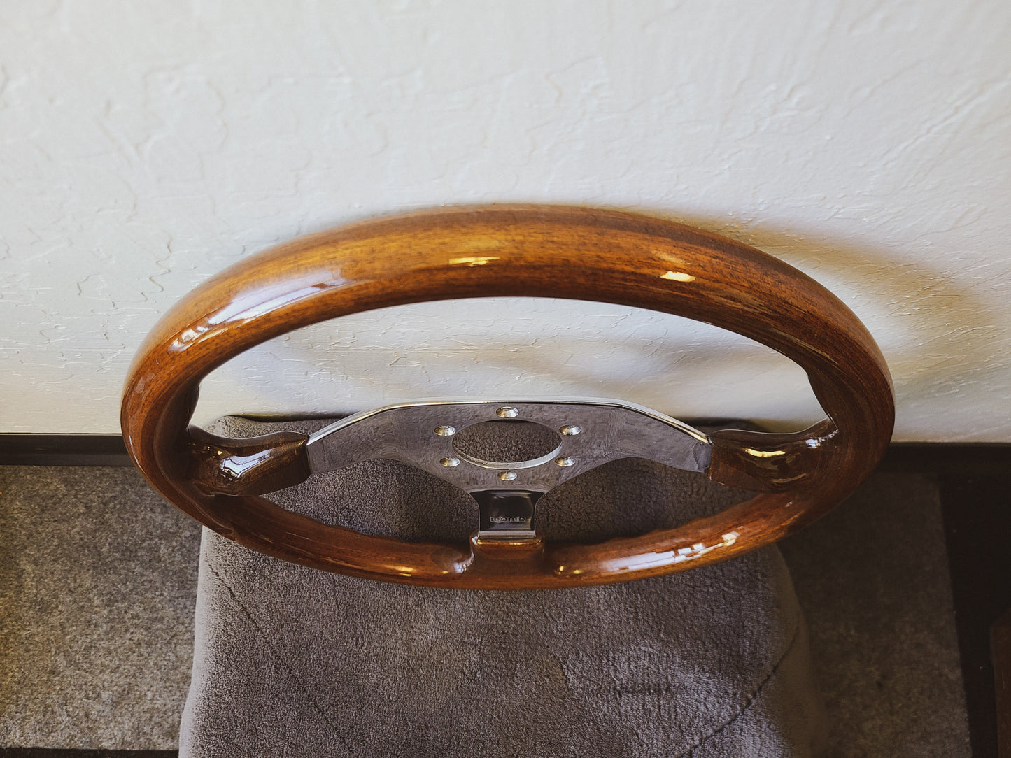 MOMO polished wood steering wheel