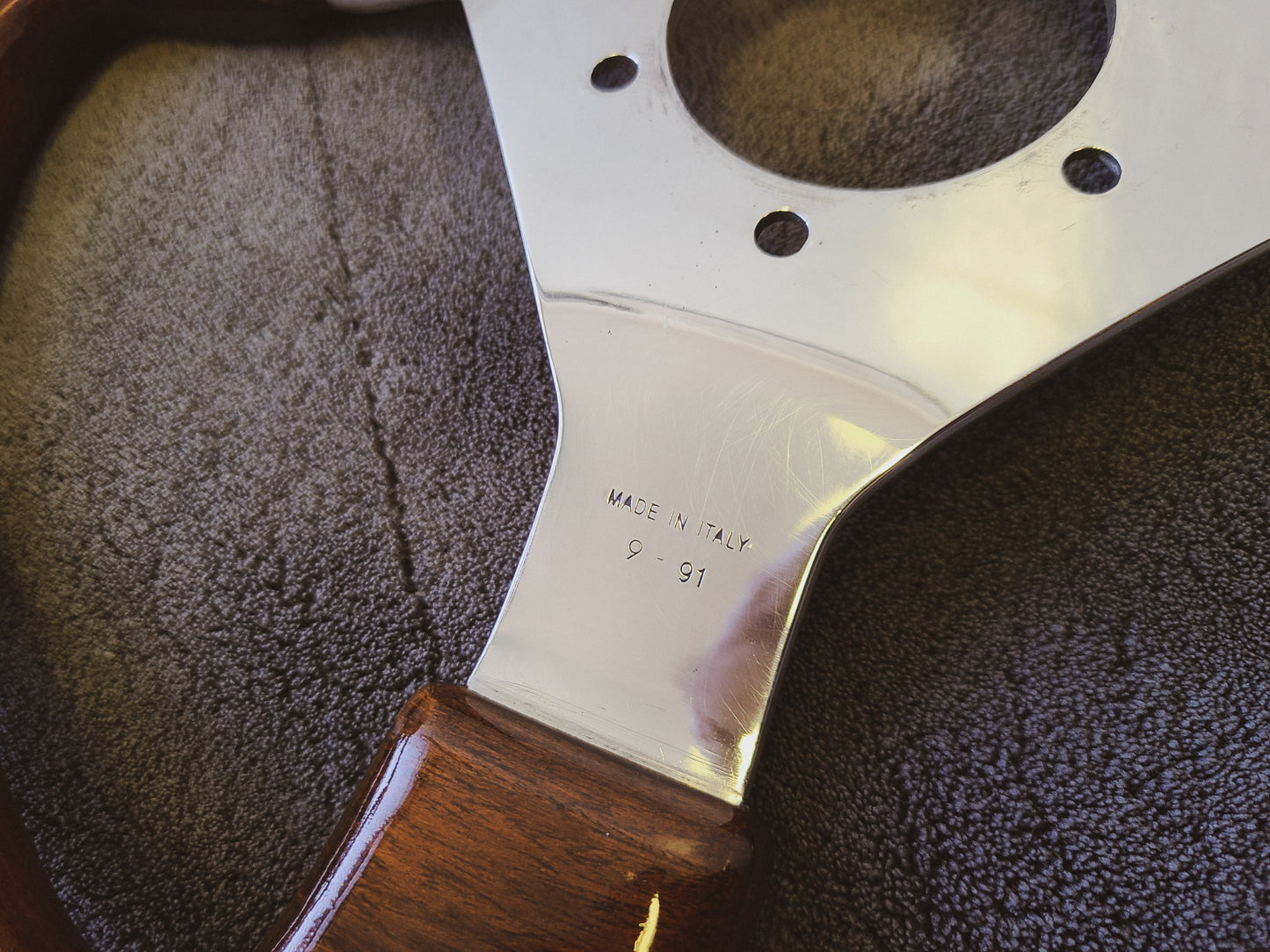 MOMO polished wood steering wheel