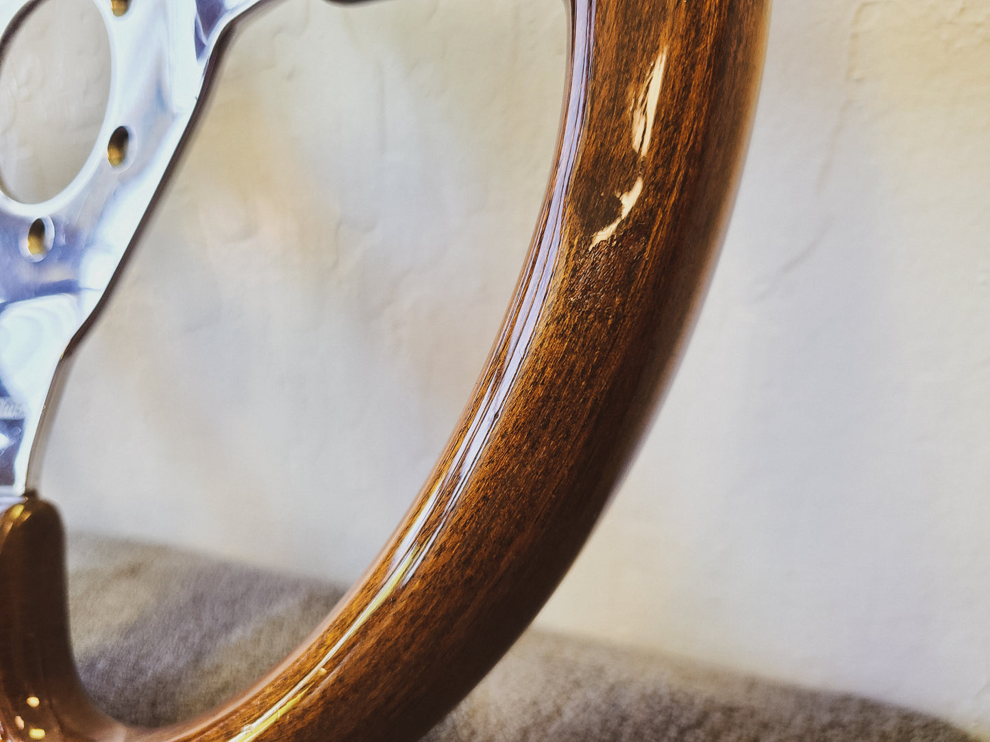 MOMO polished wood steering wheel