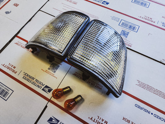 BMW E32 clear Euro turn signals w/bulbs