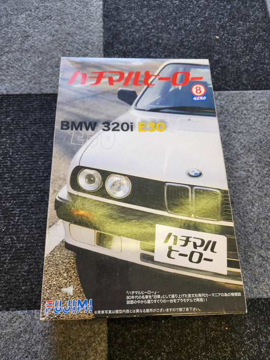 Bmw E30 scale model 1/24 by Fujimi