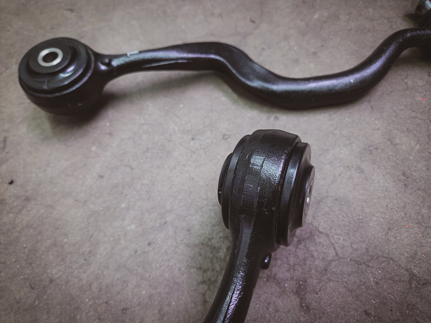 E32 E31 E34 Upgraded Performance solid polyurethane bushing control arms (Tension Strut)