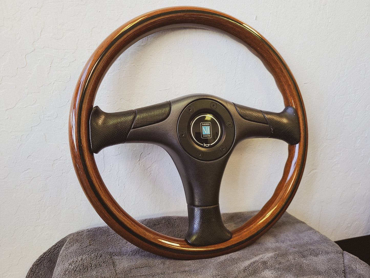 Nardi Torino 3 spoke wood steering wheel